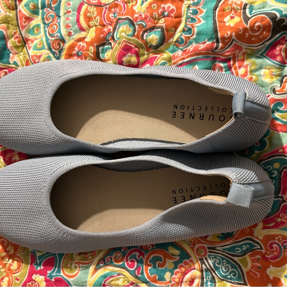 Journee Collection Light Gray Women's Flats
